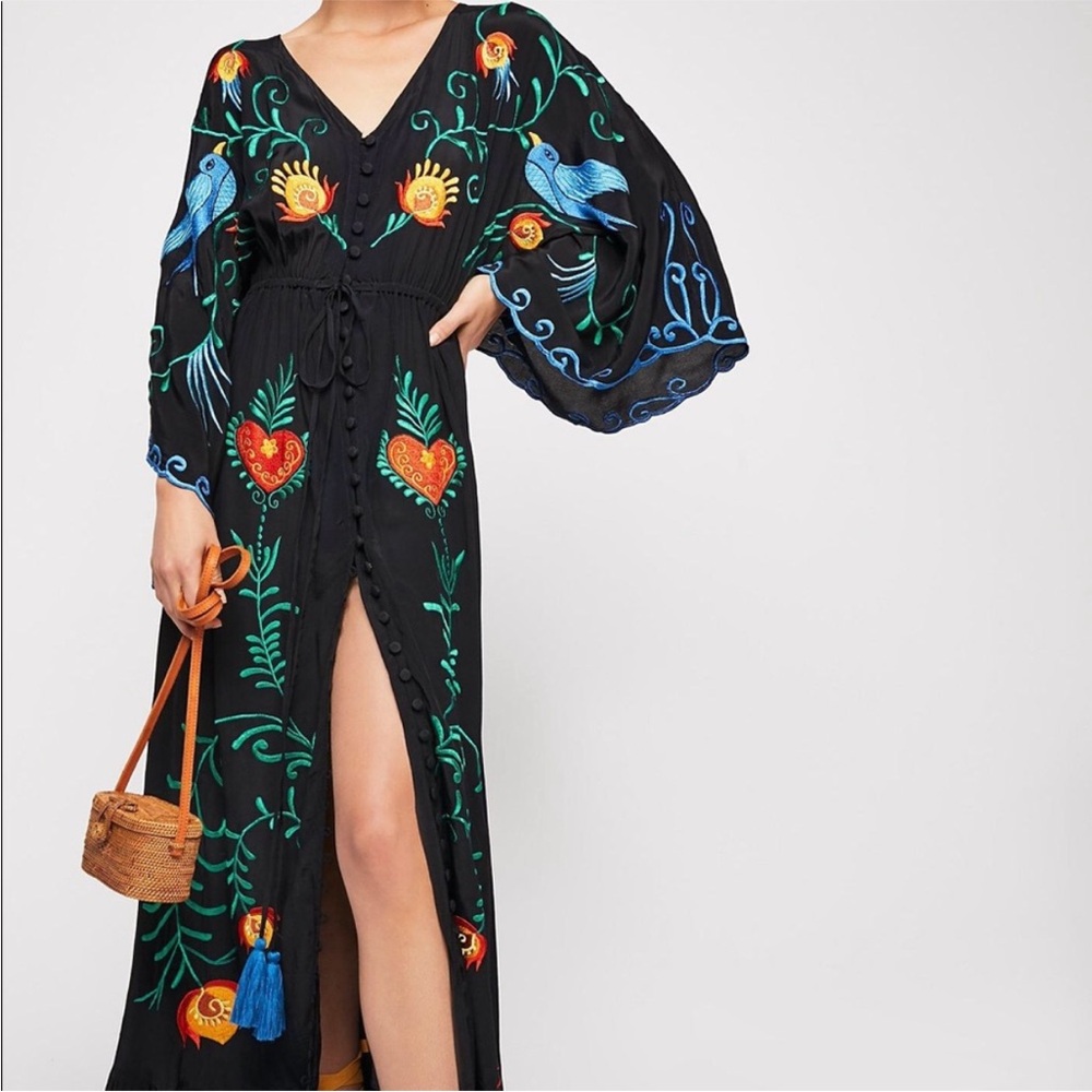 ✌🏽Embroidered Boho Black Flowy Maxi Dress One Size